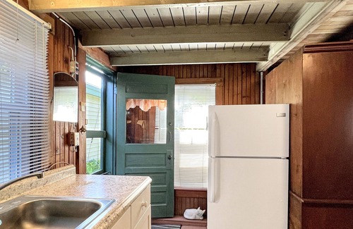 York Beach House | Ivy Cottage - Ocean Front! Rustic cottage steps away from Nubble Lighthouse and Long Sands Beach