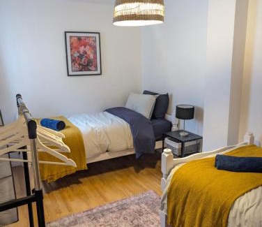 Londonderry House | Ivy Townhouse Derry