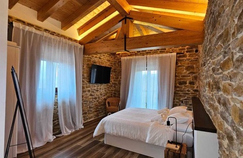 La Parte de Sotoscueva Hotel | IZARBE, Rural house in the mountains, a stone's throw from the beach.