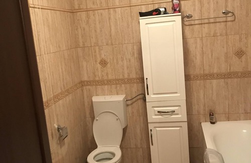 Igalo Apartment | Izdajem trosoban stan u strogom centru Igala