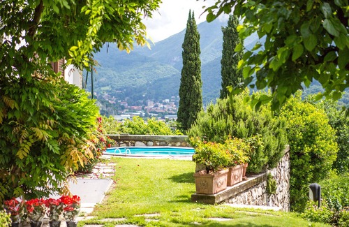 Caslino d'Erba Villa | J&J House Como Bellagio Holiday home with pool in the Larian triangle
