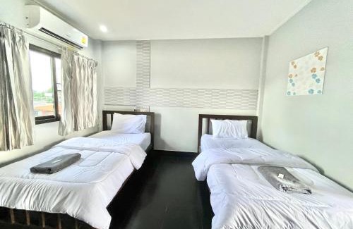 Uttaradit Hotel | J2 INN