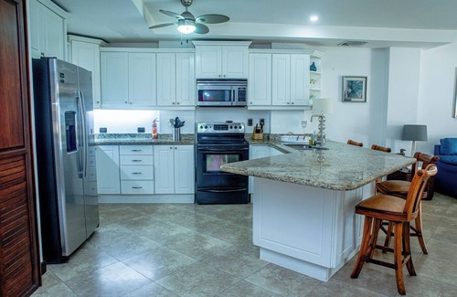 Barrio Los Faroles Condo | Jaco Walkout Beachfront-90 min SJO-sleep 6