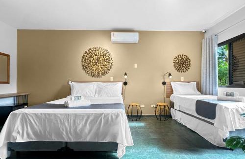 Guaruja House | Jacuzzi - 200m da Praia - Churrasqueira - 4 Suítes