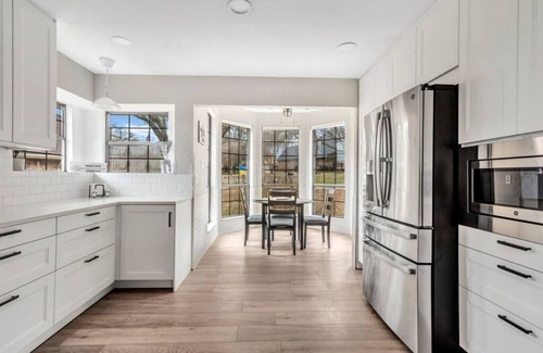 Rockwall House | Jacuzzi Lakefront Home w/Game room+play structure