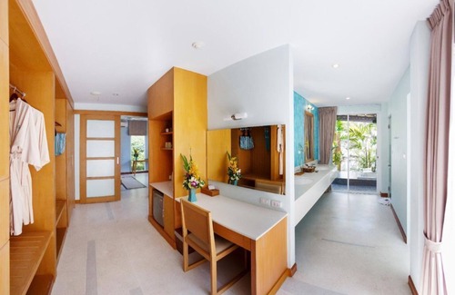 Khuk Khak Beach Villa | Jacuzzi Villa in Khao Lak with a romantic outdoor Jacuzzi JV#19