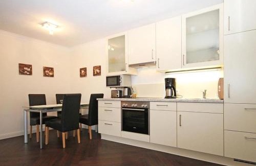 Hohen Niendorf Apartment | Jagdschloß zu Hohen Niendorf Fewo 2
