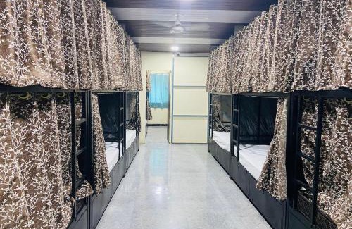 Sakinaka Hotel | Jai Shree Shyam Dormitory