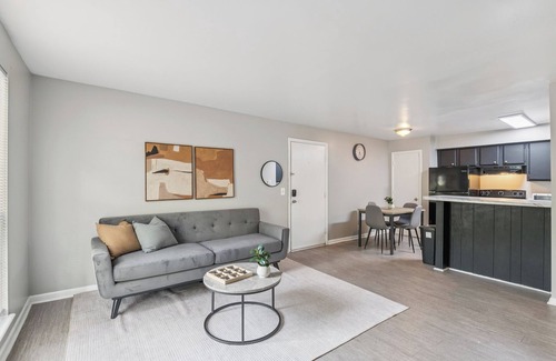 Nashville Apartment | Jamestown B4 I Comfy 2 Bed 1 Bath