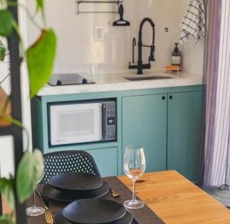 Santa Maria Ski Chalet | Janela Verde Container