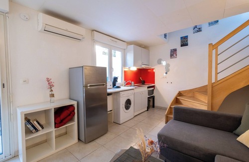 Saint - Michel Apartment | Japanese calm - a stone's throw from the Metro and Stadium