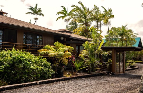 Keaau House | Japanese Style Pool House - 1 block from the ocean