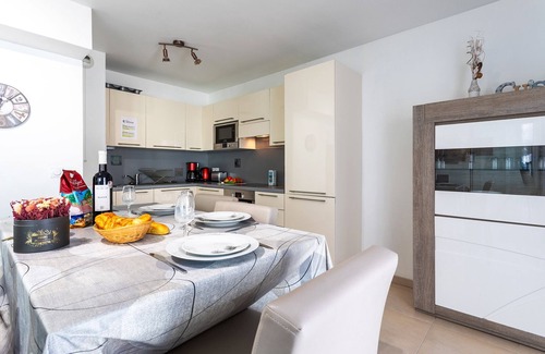Carabacel Apartment | JARDINS DE MASSENA AP4088 by RIVIERA HOLIDAY HOMES