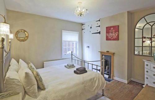 Martlesham Heath House | Jasmine Cottage