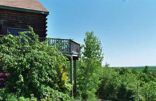 Rockport House | Jaw-Dropping Coastal Mountain & Ocean View Post & Beam Log Getaway