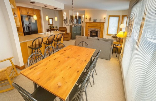 North Troy House | Jay Peak 2BR/2BA Ski-in/Ski-Out V341