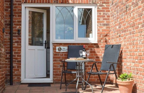 North Walsham Cottage | Jays Hatch Holiday Cottage Perfect for Couples or Single travellers.