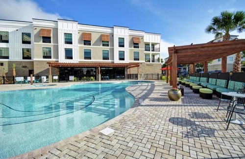 Jekyll Island Hotel | Jekyll Island Getaway! Ocean View, Outdoor Pool, Free Breakfast, Pet-friendly!