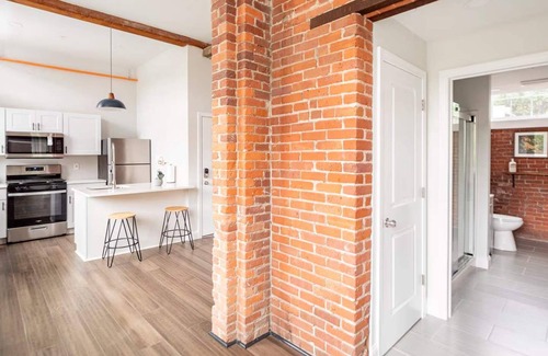 College Hill Apartment | Jennifer's Vibrant Historic Brick Loft Private Apartment