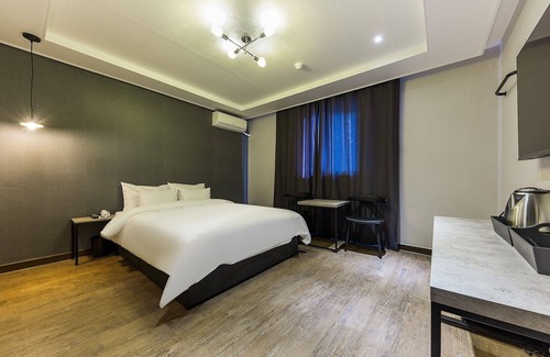 Cheongju Hotel | Jeongju Ochang Hotel Bom