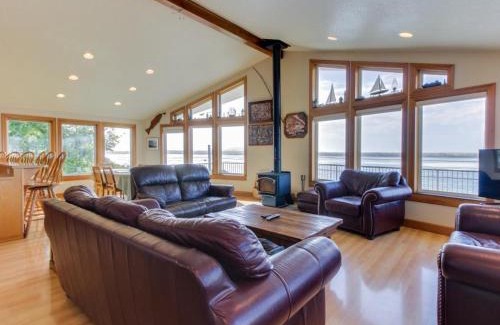 Rockaway Beach House | Jettyview Escape