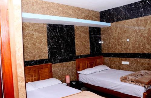 Ooty Hotel | Jevis daffodils