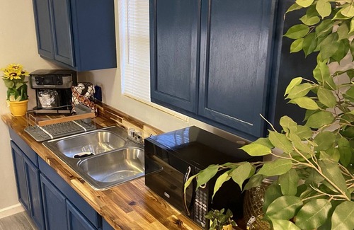 Pine Bluff House | Jimmie's House is a cozy newly remodel three bedroom home that can accommodate 5