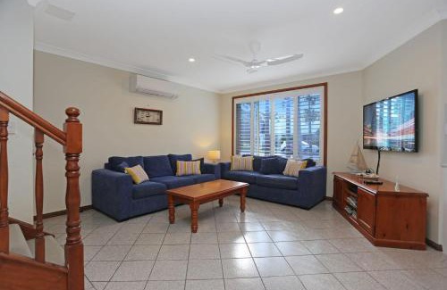 Hawks Nest House | Jimmys Beach Escape