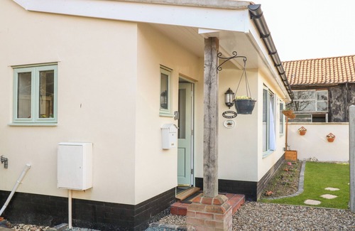 Pulham Market Cottage | JIMMY’S PLACE, romantic, with a garden in Pulham Market