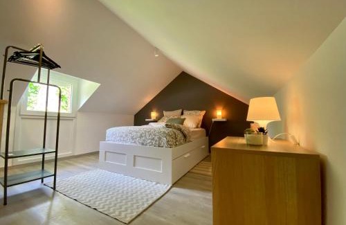Chilleurs-aux-Bois House | Jiwe
