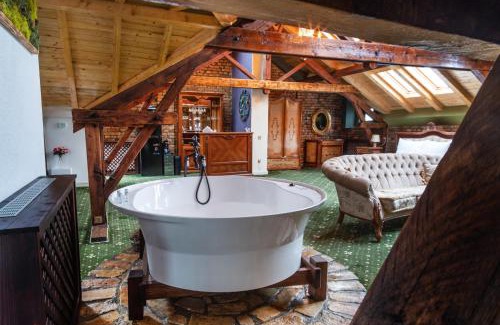 Constanta Hotel | JMR Royal -Luxury Rooms & Private Sauna