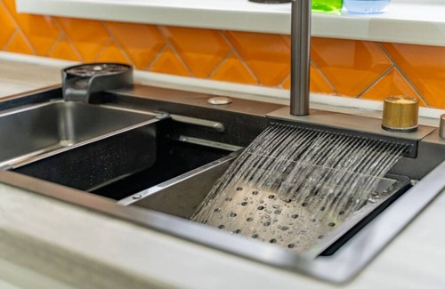 Ruddington House | Jodi's Bungalow, Parking & Large Garden