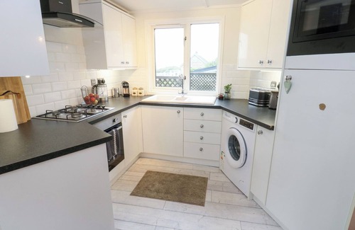 Sowerby Bridge Cottage | JOHN'S FOLLY, pet friendly, with open fire in Barkisland
