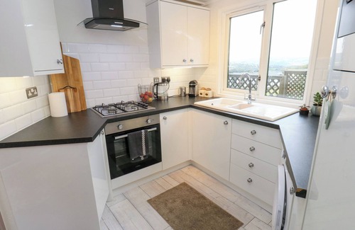 Sowerby Bridge Cottage | JOHN'S FOLLY, pet friendly, with open fire in Barkisland