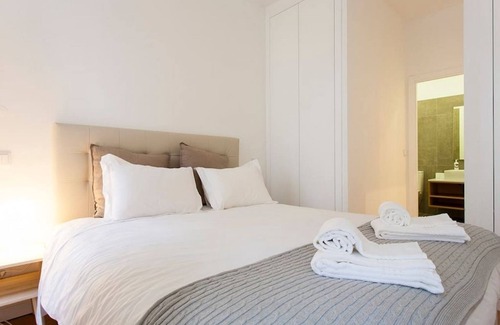 Penha de Franca Apartment | JOIVY Cosy 2BR Apt w/terrace in Penha de França, 5mins from the Monte Agudo