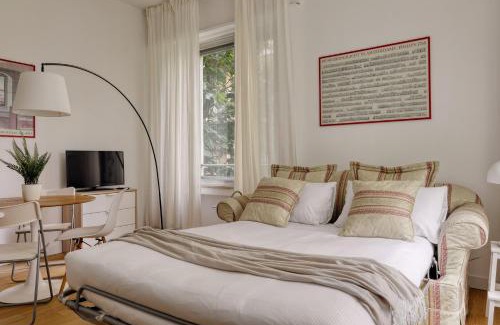 Porta Nuova Apartment | JOIVY Stylish Studio Near Pinacoteca Brera
