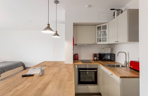 Poco do Mouro Apartment | JOIVY Superb studio w/patio in Faro