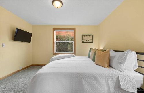 Deadwood House | JoLee Pines, Close to Attractions, Great View