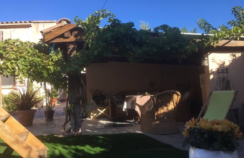 Jonquerettes House | Joli Gite Avec Jardin et Piscine Privatifs Proche Avignon