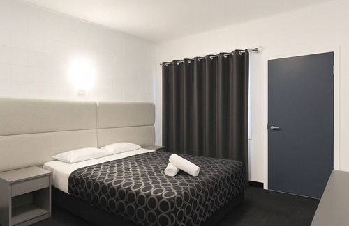 Casula Hotel | Jolly Knight Motel
