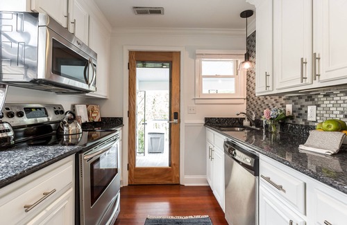 Cannonborough Elliotborough Condo | Jonathan Jasper Wright Inn