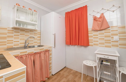 Chiclana de la Frontera House | JOPAMAR - Charming little house with shared pool - Free Wifi