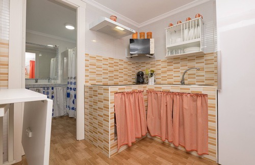 Chiclana de la Frontera House | JOPAMAR - Charming little house with shared pool - Free Wifi