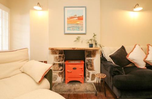 Pentewan House | Josie