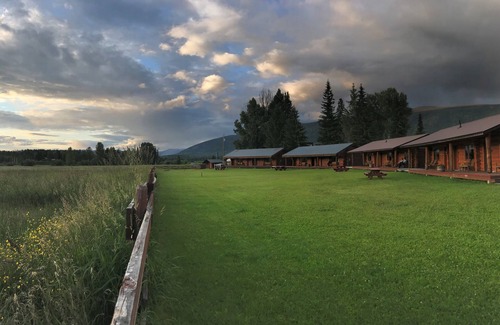 Clearwater Cabin | Journey to the Wild West of Wells Gray Provincial Park