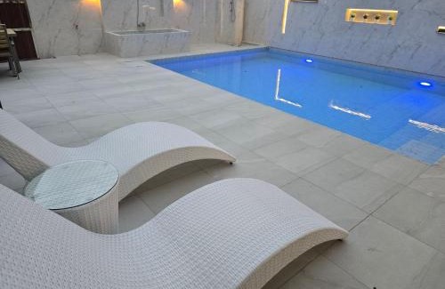 San Sai House | JOY Design Modern Pool Villa 15 min to Old Town