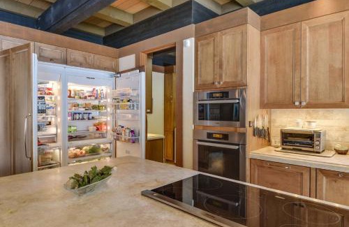 Olympic Valley House | Joy on the River Stunning Waterfront Home for 10