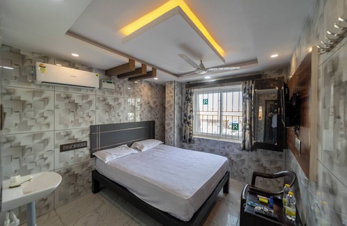 Velankanni Hotel | JR Grande