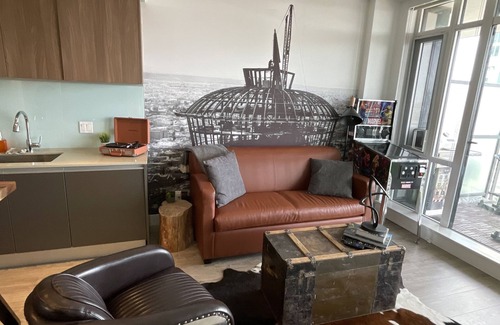 Victoria Park Condo | Jr. Penthouse Style DT Condo next Door to Bmo Center/Saddledome. Best balcony!