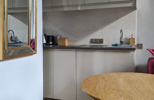 Srodmiescie Apartment | Juliet by mythings - Contemporary design, quiet studio, small & smart.